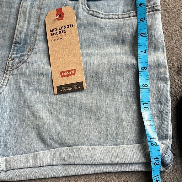 New Levi’s Sculpt Hypersoft Mid Length Shorts Mid Rise Size 31 - Picture 3 of 8